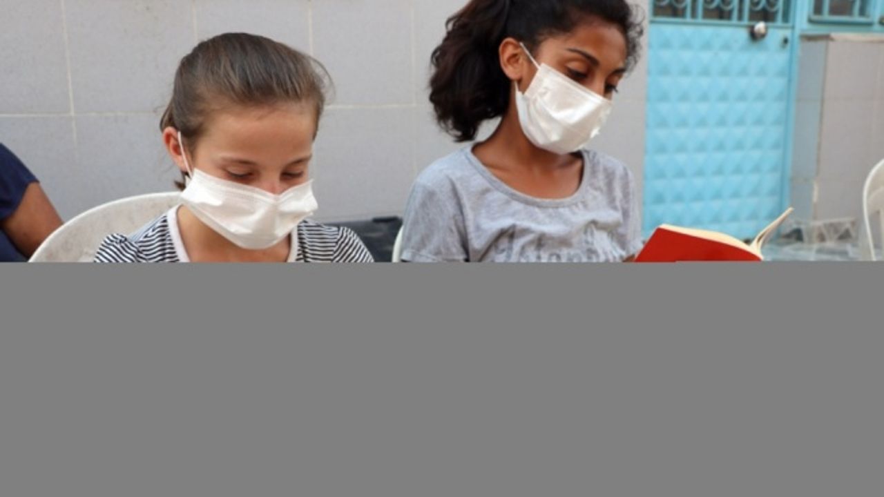 Edirne'de bir mahallede okul müdürü ve muhtarın girişimiyle okuma seferberliği başlatıldı