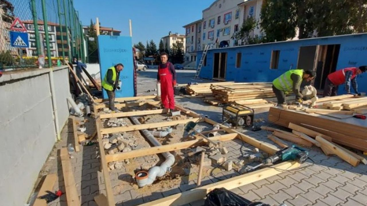 Hatay için prefabrike ev yapıyorlar