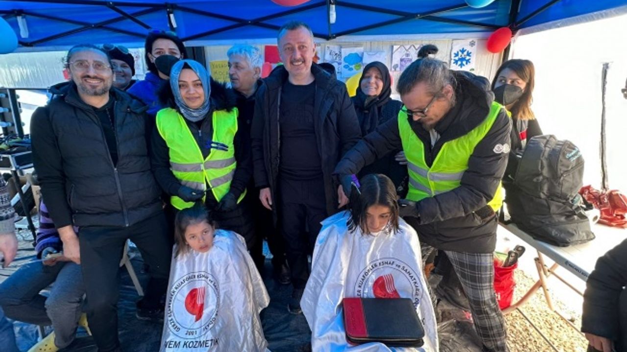 Kocaelili berberler ve kuaförler deprem bölgesinde