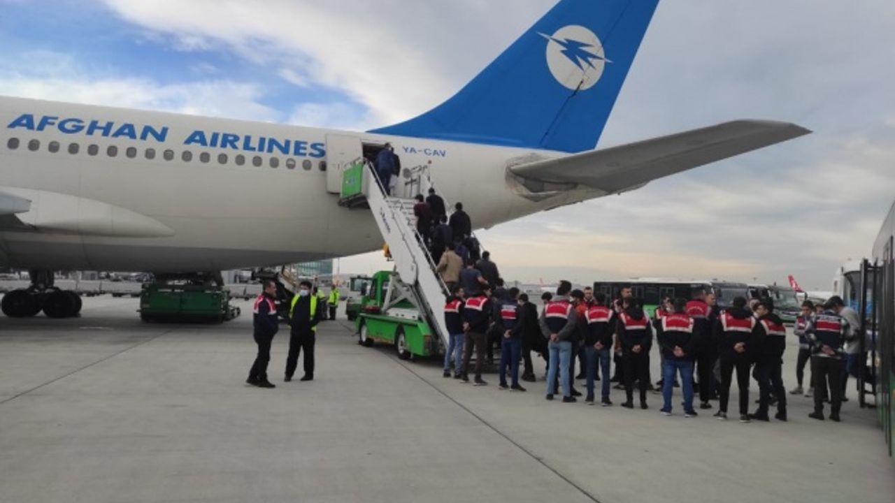 31 düzensiz göçmen sınır dışı edildi