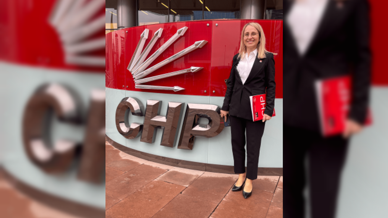 Avukat Arzu Türkkal Enç  CHP'den başvuru yaptı