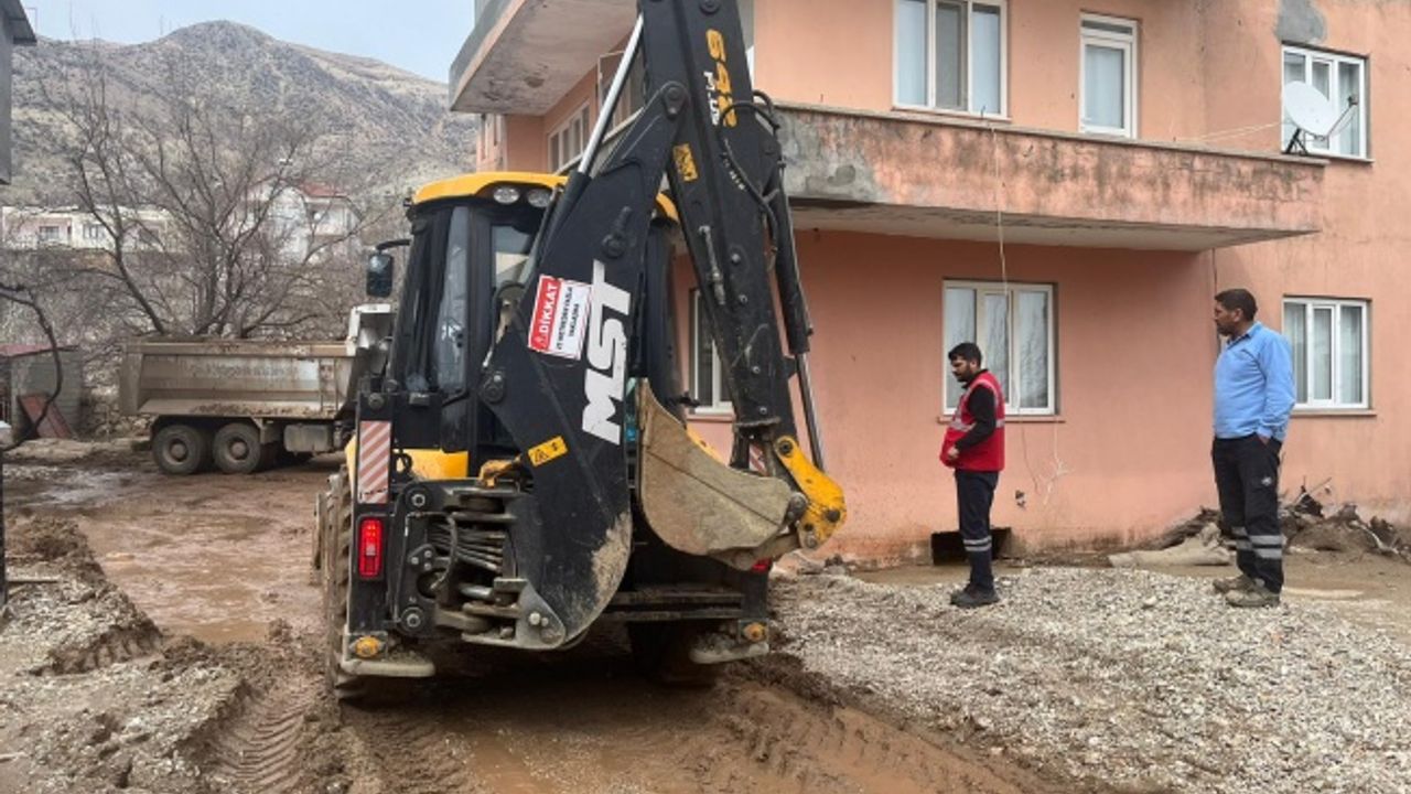 İzmit Belediyesi, Adıyaman’da yaraları sarmaya devam ediyor