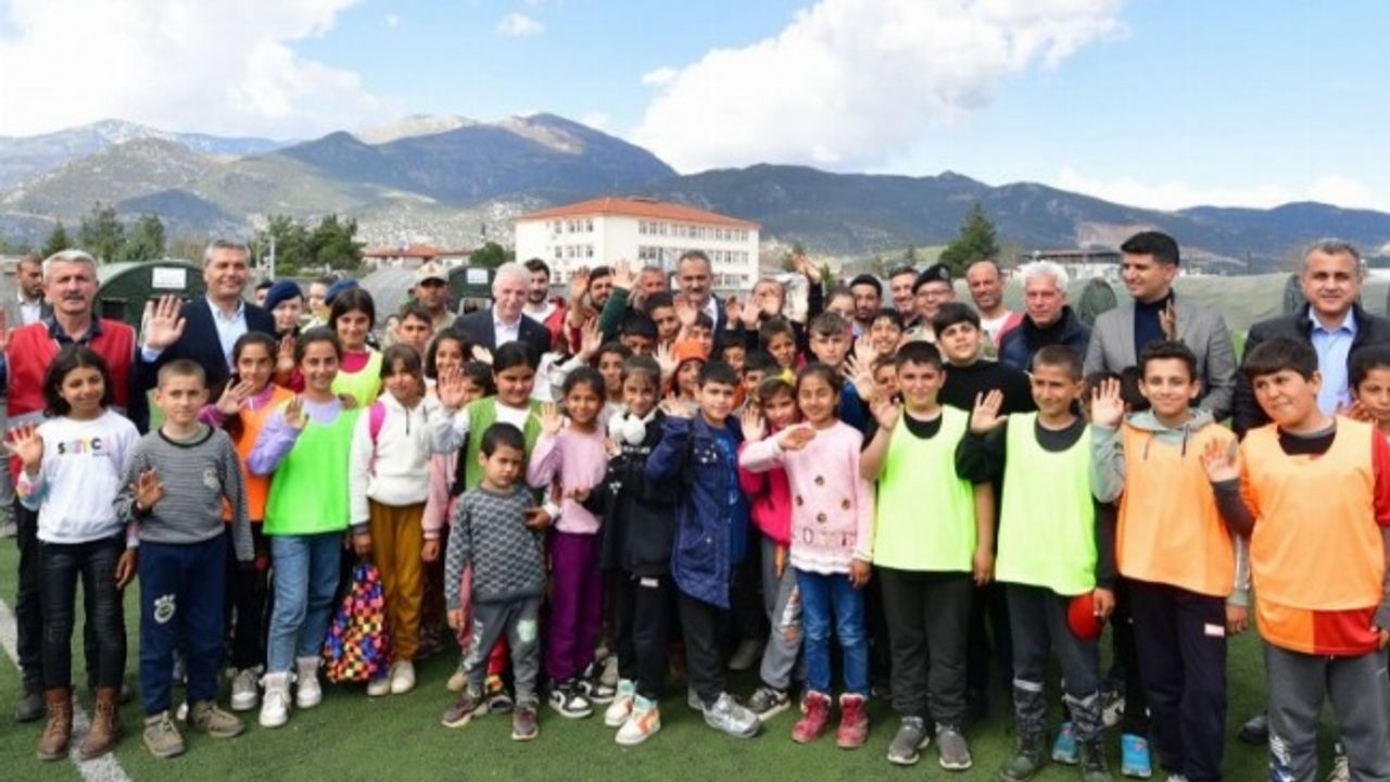 MEB: Afet bölgesinde Bin 783 noktada eğitim sürüyor