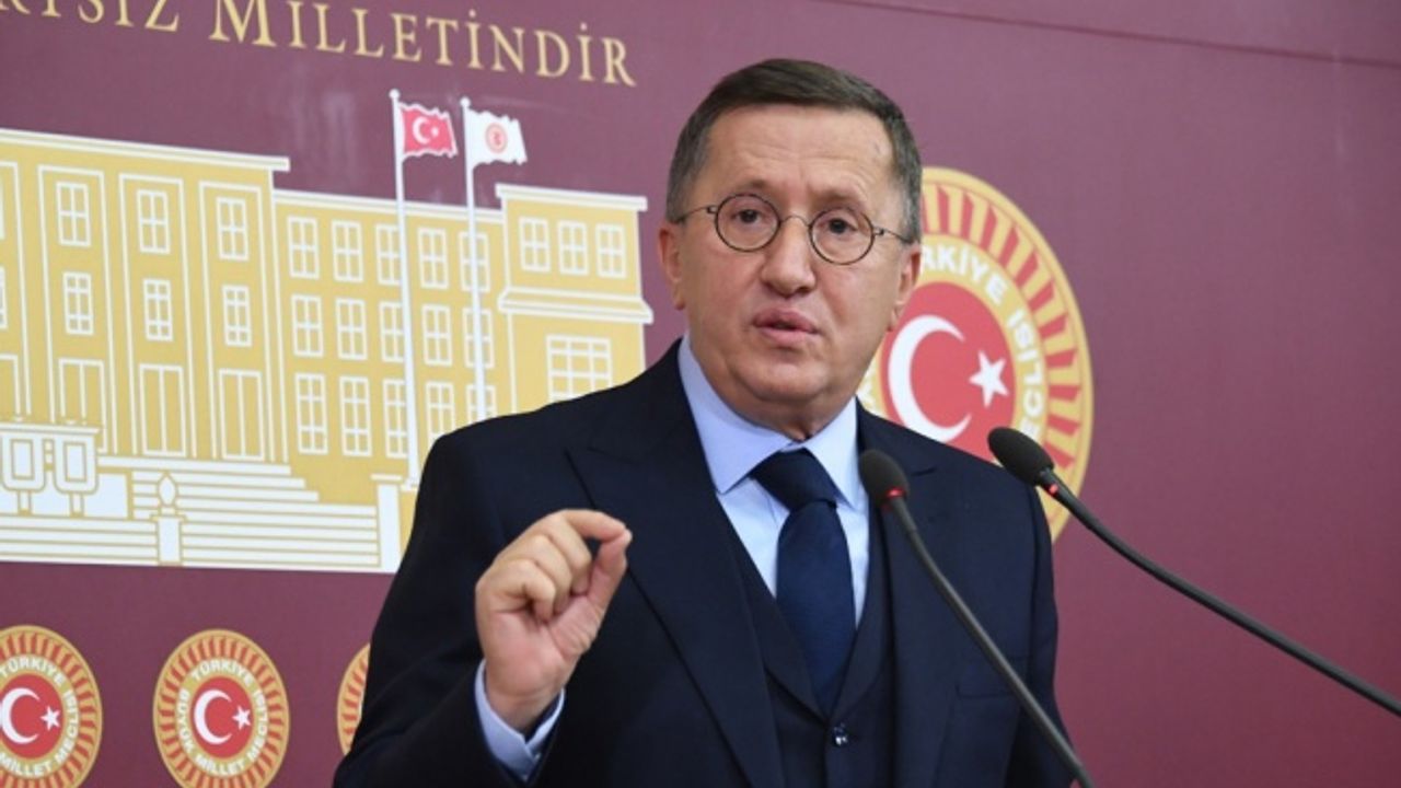 Türkkan: Yerel gazete ve internet sitelerini bitirecekler
