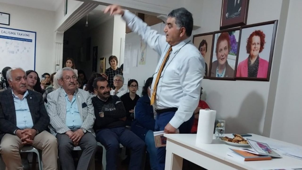 Eğitimci-Yazar Murat Kaya’ya ÇYDD'de yoğun ilgi