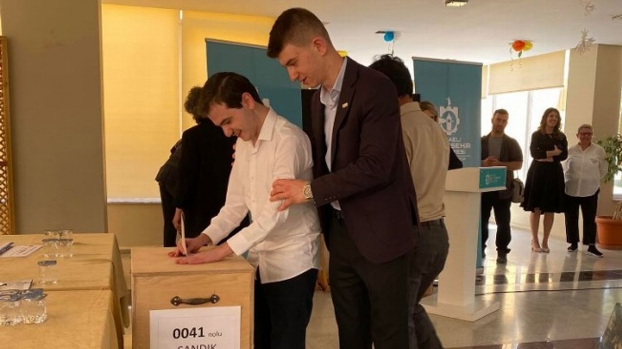 Görme engellilerden YSK'ya tepki! Bu seçimin kaybedeni görme engelliler oldu