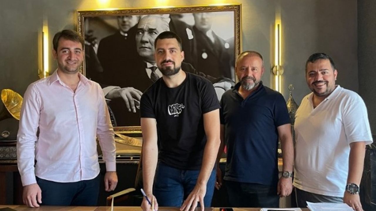 Aliağa Kzy Spor Kadınlar Voleybol 2.Ligi'nde