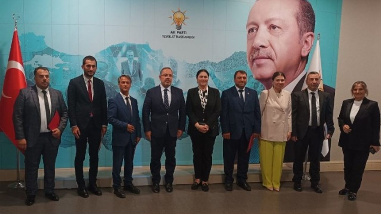 Edirne'de AK Parti'nin 4 ilçe başkanlığında görev değişimi