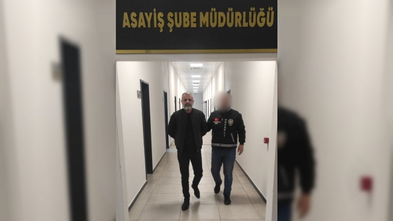 6 yıl 3 ay ağır hapis cezası ile aranıyordu