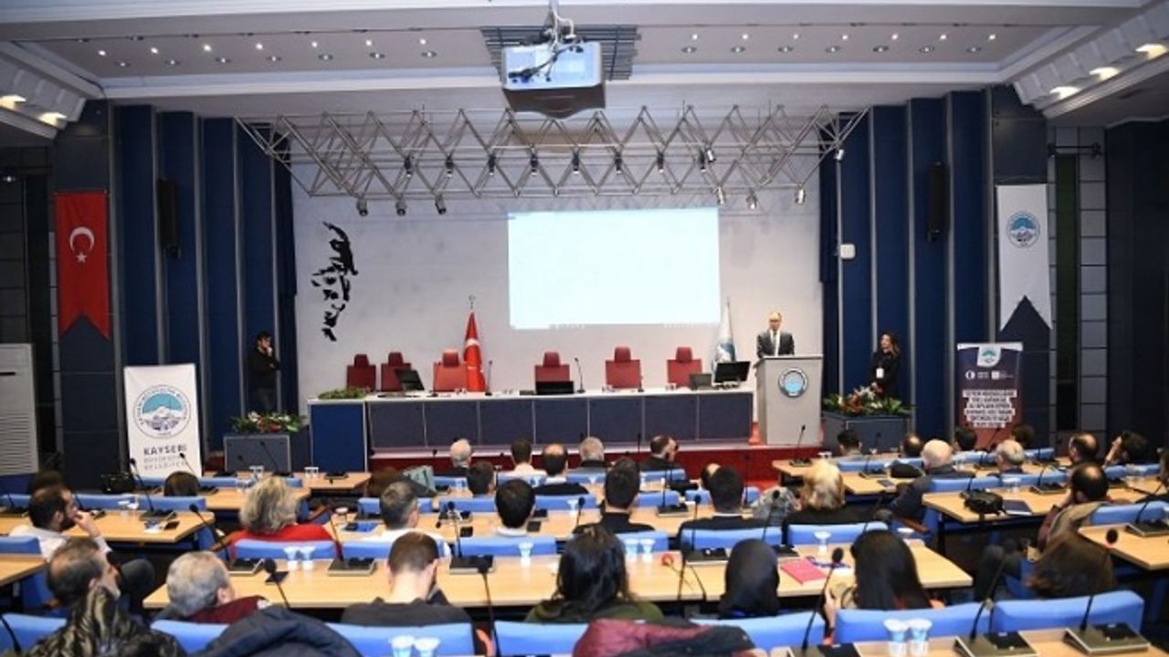 Kayseri Büyükşehir'den 'Deprem ve Hasar Tespit' eğitimi