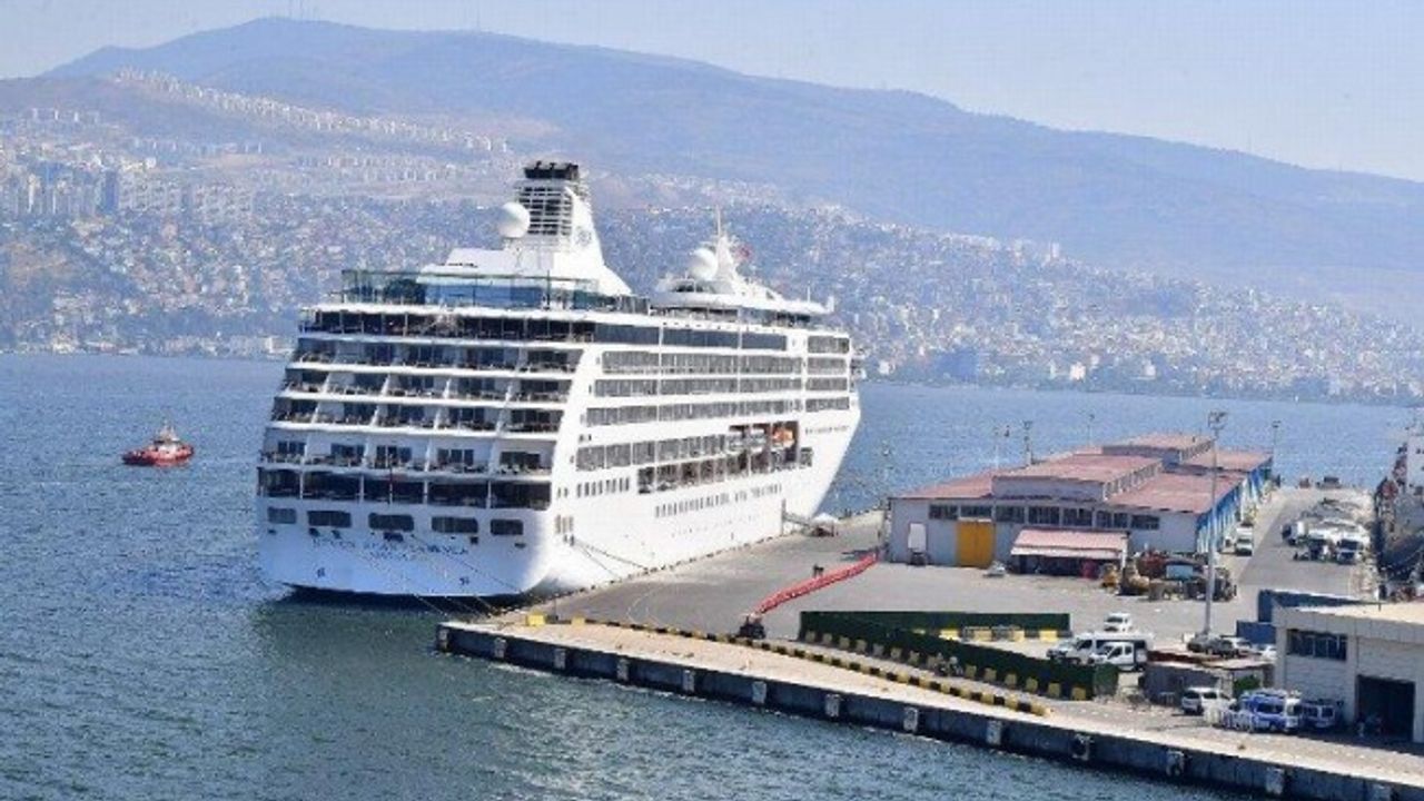 70 kruvaziyer İzmir'e 100 bin turist getirecek