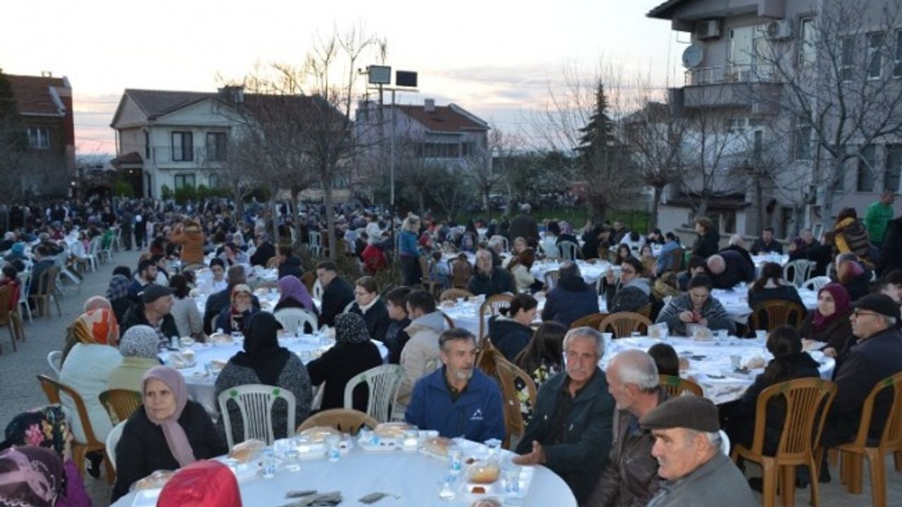 İş İnsanı Mehmet Emin Meriç’in Keşan iftarı gerçekleştirildi