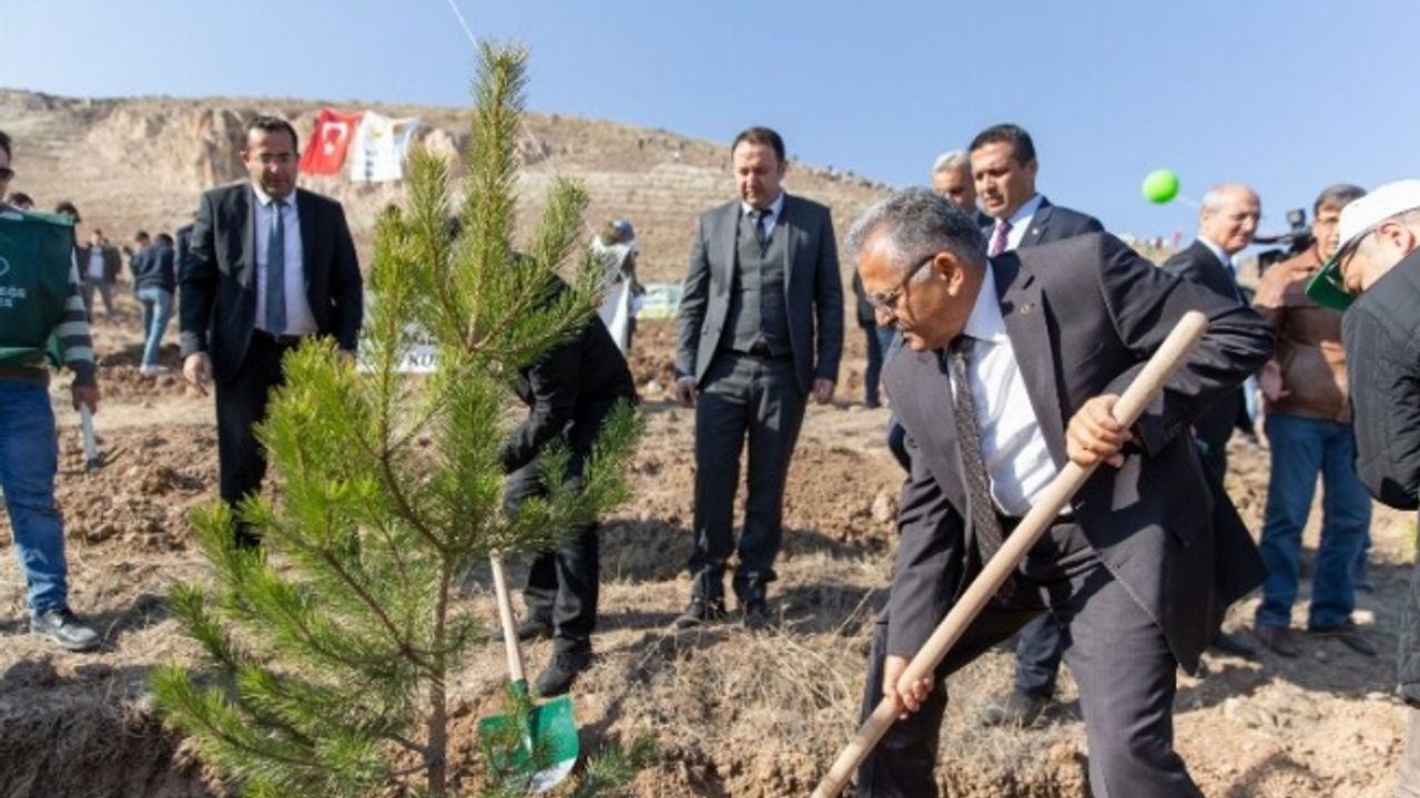 Bakanlık ve  ile Büyükşehir Belediyesi’nden Erciyes’te ağaçlandırma töreni