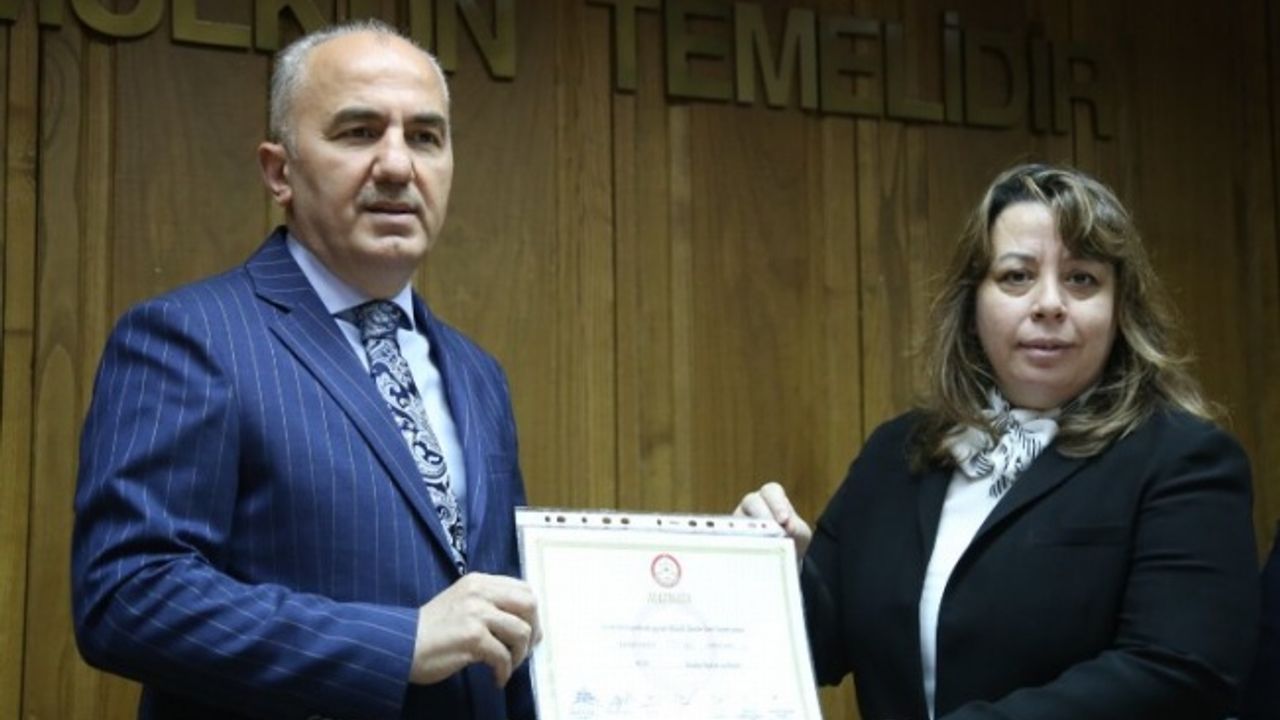 Belediye Başkanı Rahmi Metin, yeniden görev başında.