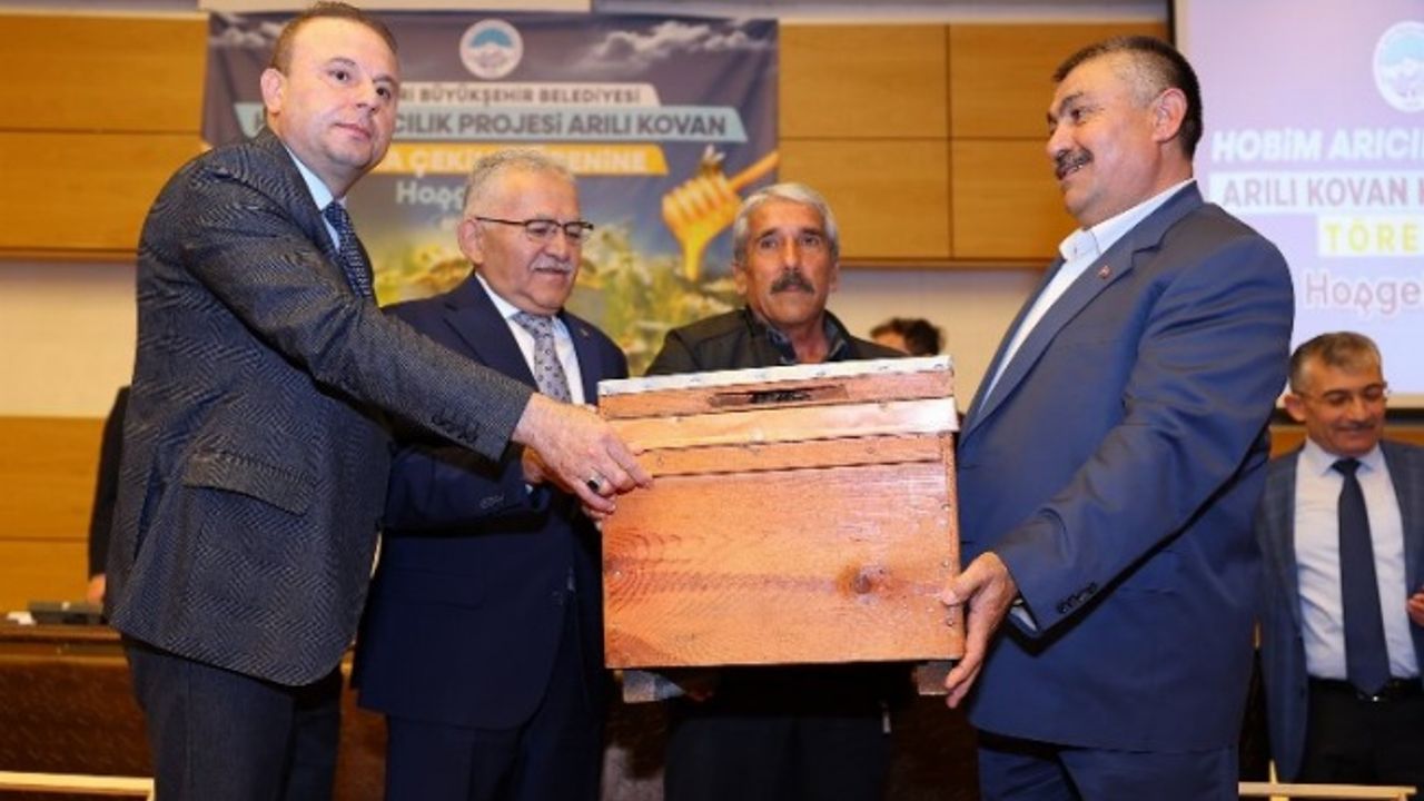 Başkan Büyükkılıç’tan arıcılığa son 3 yılda 7 milyon TL’lik destek