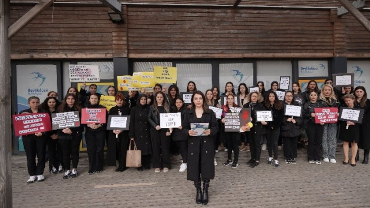 Beylikdüzü Belediyesi’nin eğitimcileri katledilen öğretmen İbrahim Oktugan’ı andı