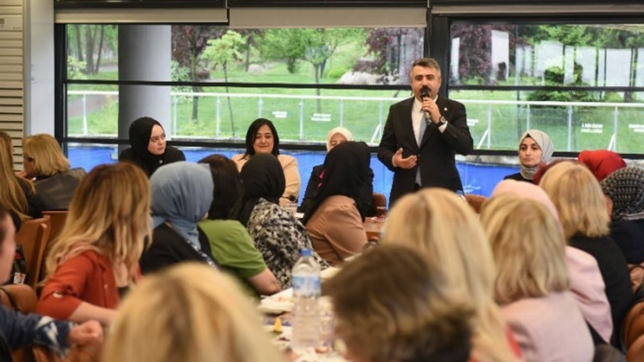 Bursa Yıldırım'da Başkan Yılmaz kadın muhtarlarla buluştu