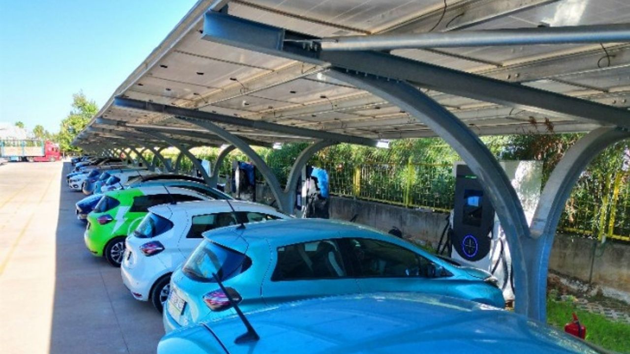 CW Enerji araç şarj istasyonları ile yeşil enerjiye destek oluyor
