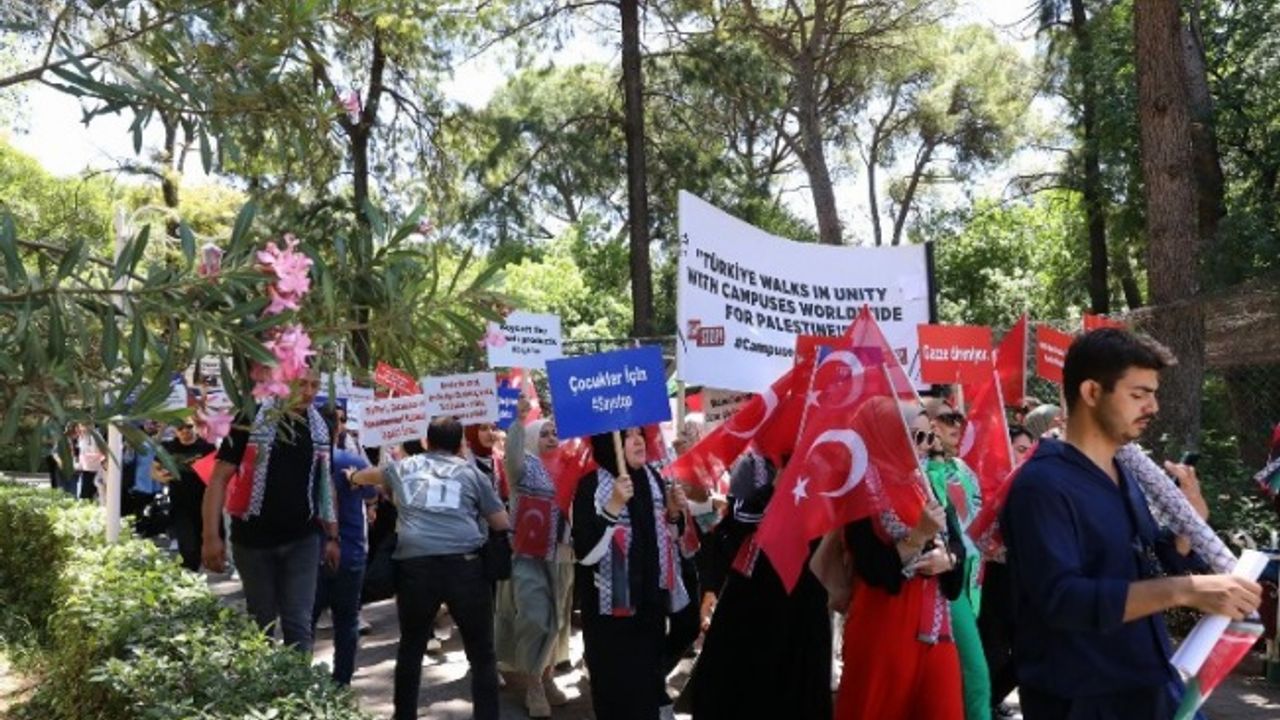 Dokuz Eylül'lü öğrencilerden Filistin dayanışması