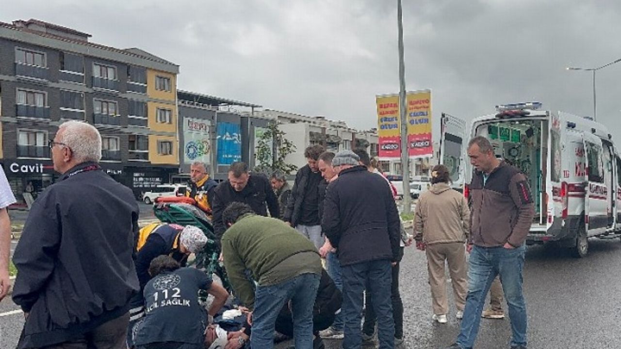 Düzce'de elektrikli bisiklet ile minibüs çarpıştı: 1 yaralı