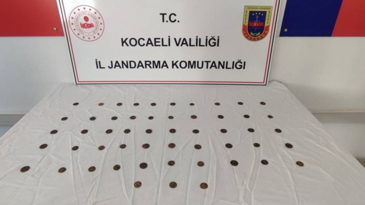 Gebze'de 53 adet tarihi sikke ele geçirildi