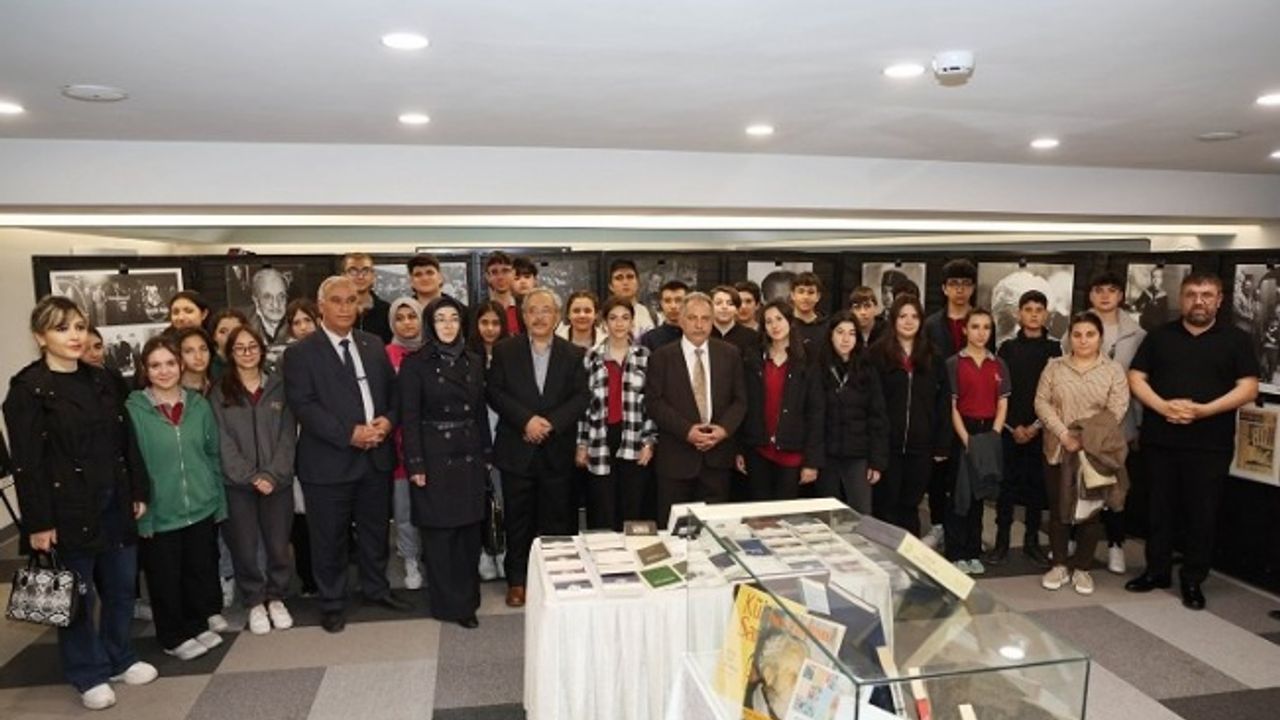Kayseri Talas'tan Necip Fazıl'a saygı duruşu