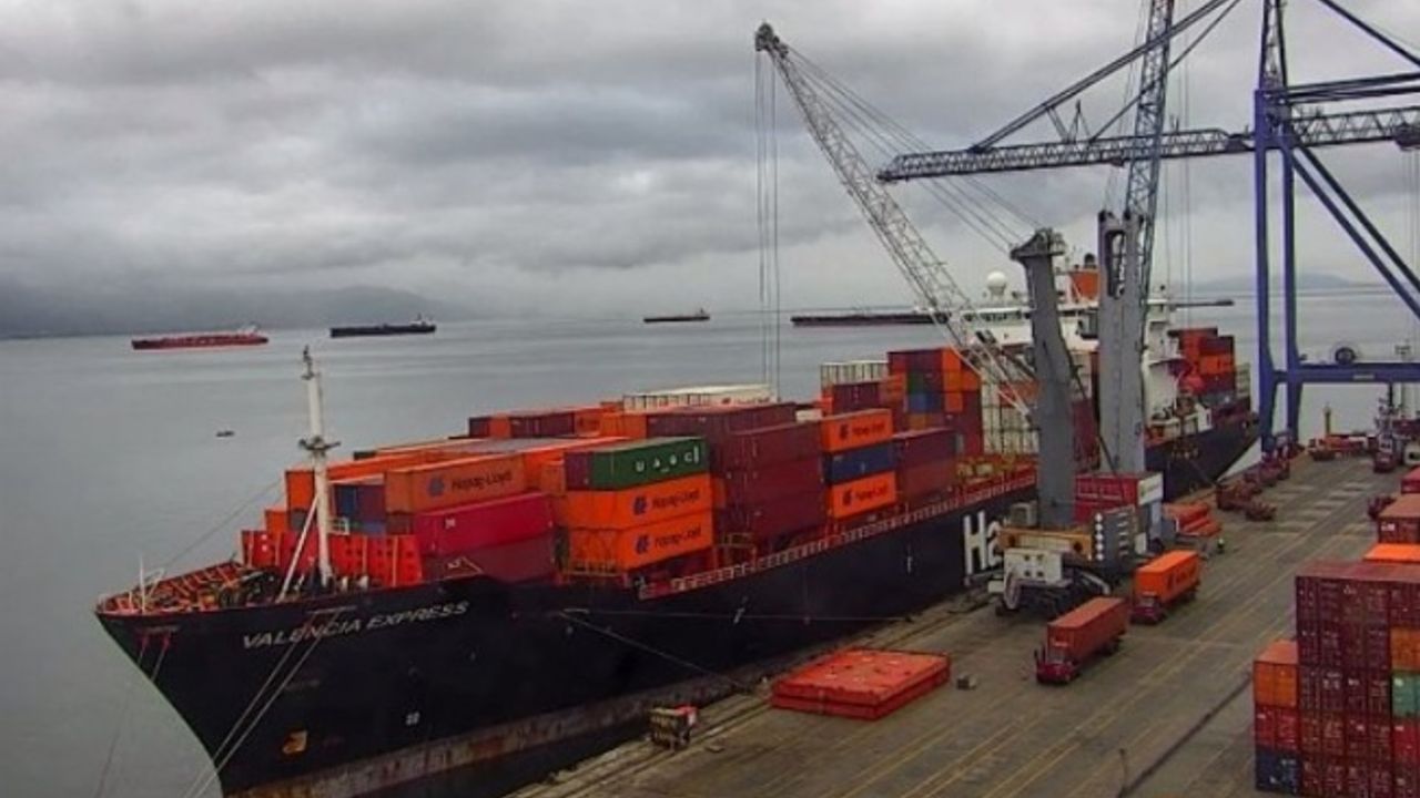 Kocaeli'de gemi kazası sonrası kapatılan rıhtım yeniden açıldı