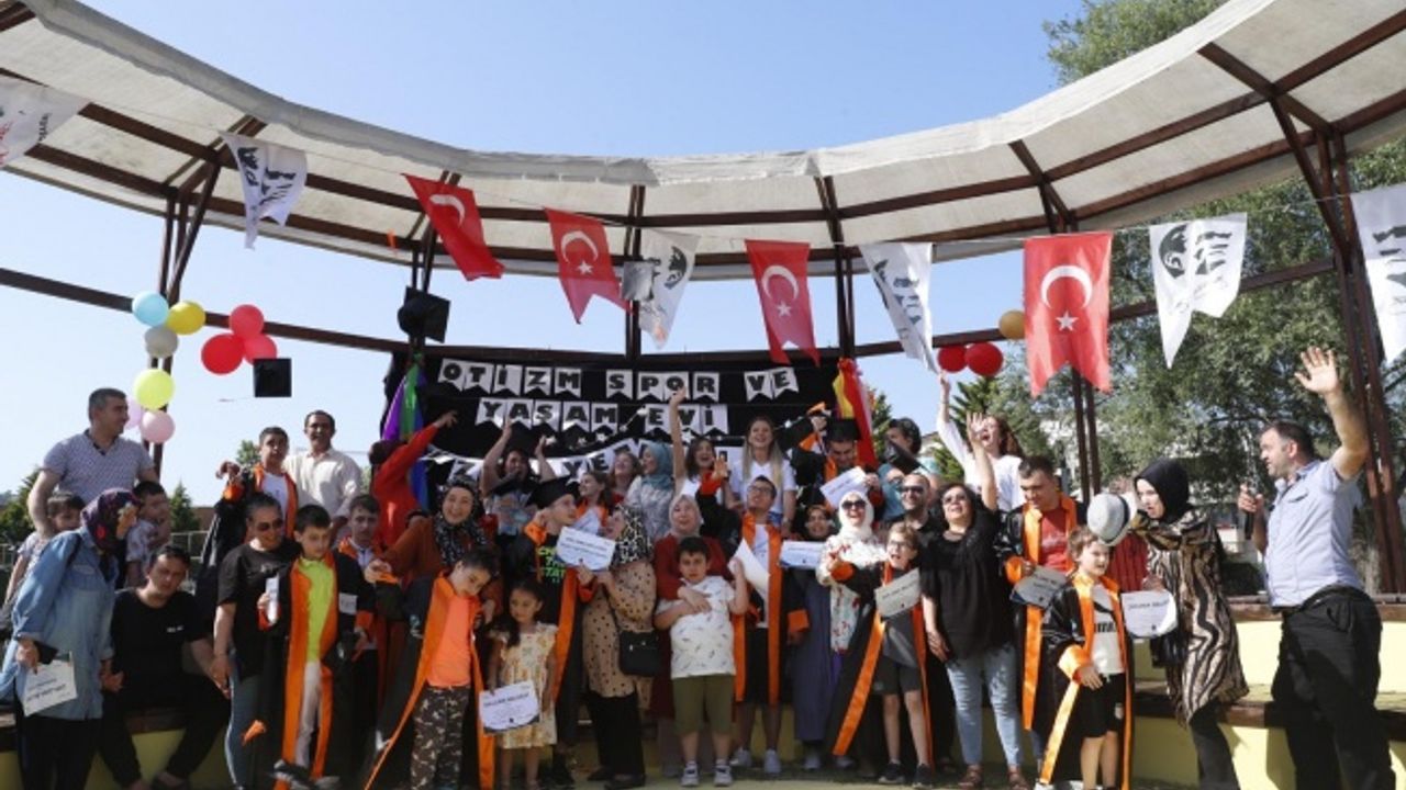 İzmit Belediyesi Otizm Spor ve Yaşam Evi ilk mezunlarını verdi