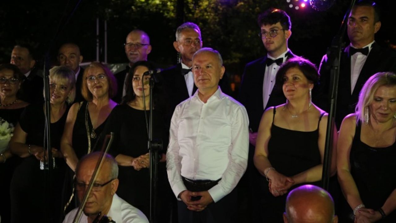 Karamürsel'de Türk Sanat Müziği Şöleni