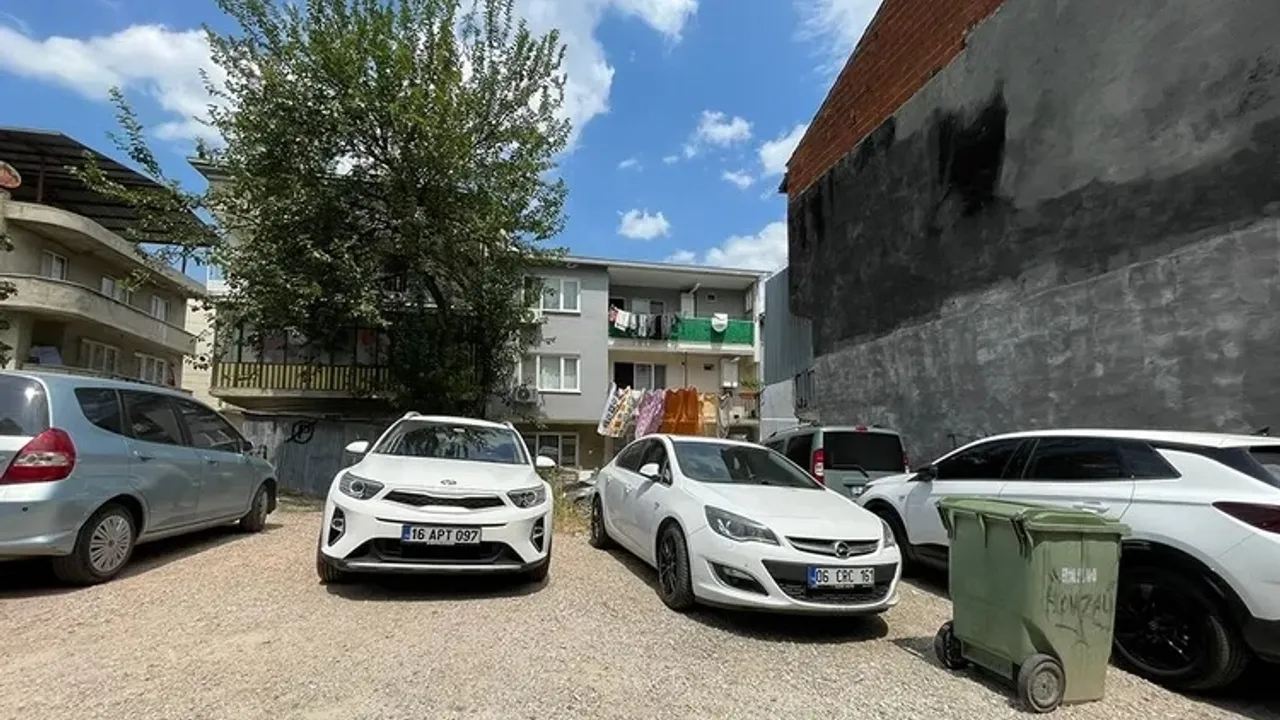 Bursa'da çöp konteynerleri tartışma konusu oluyor