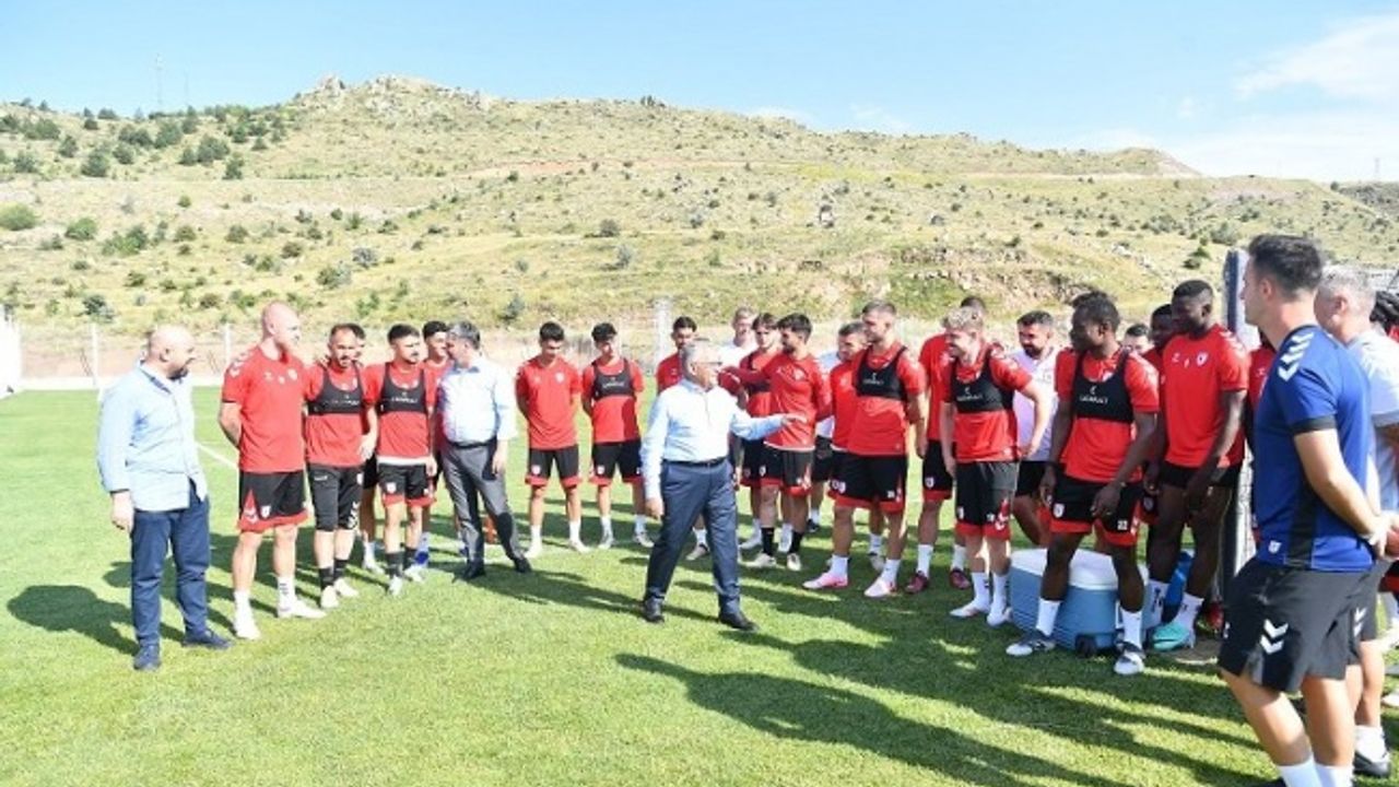 Futbol takımları Erciyes Yüksek İrtifa Kamp Merkezi’ne övgüler yağdırdı
