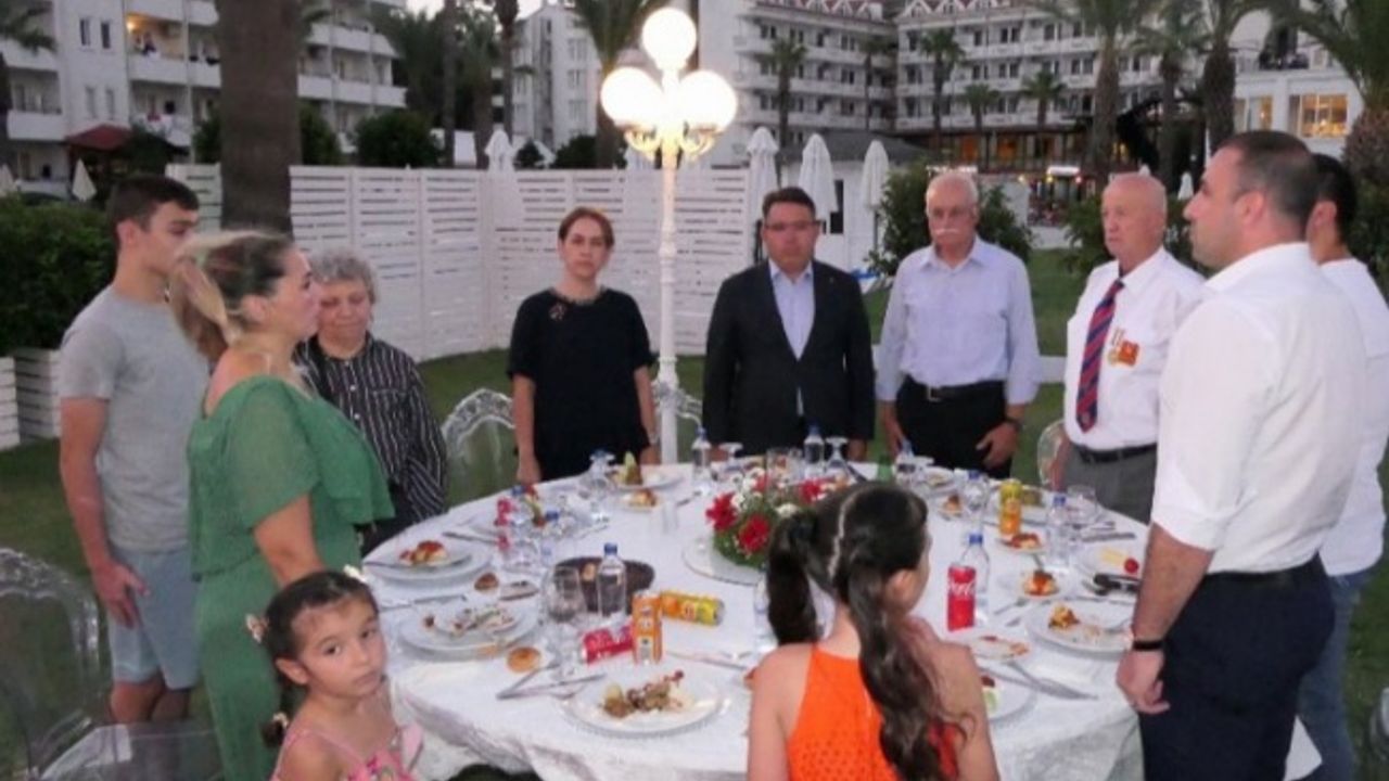 Muğla Marmaris'te 15 Temmuz şehitleri dualarla anıldı