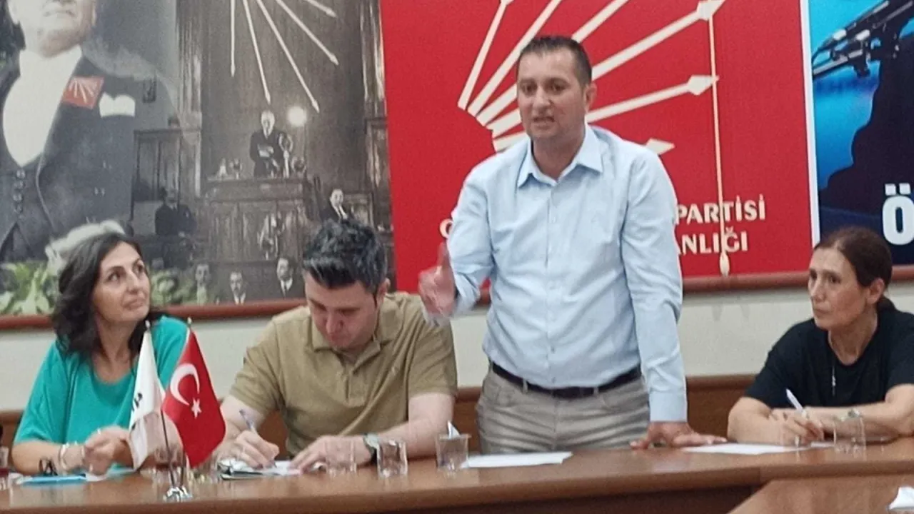 CHP Keşan İlçe Başkanlığı Tüzük Kurultayı öncesi partililerini dinledi