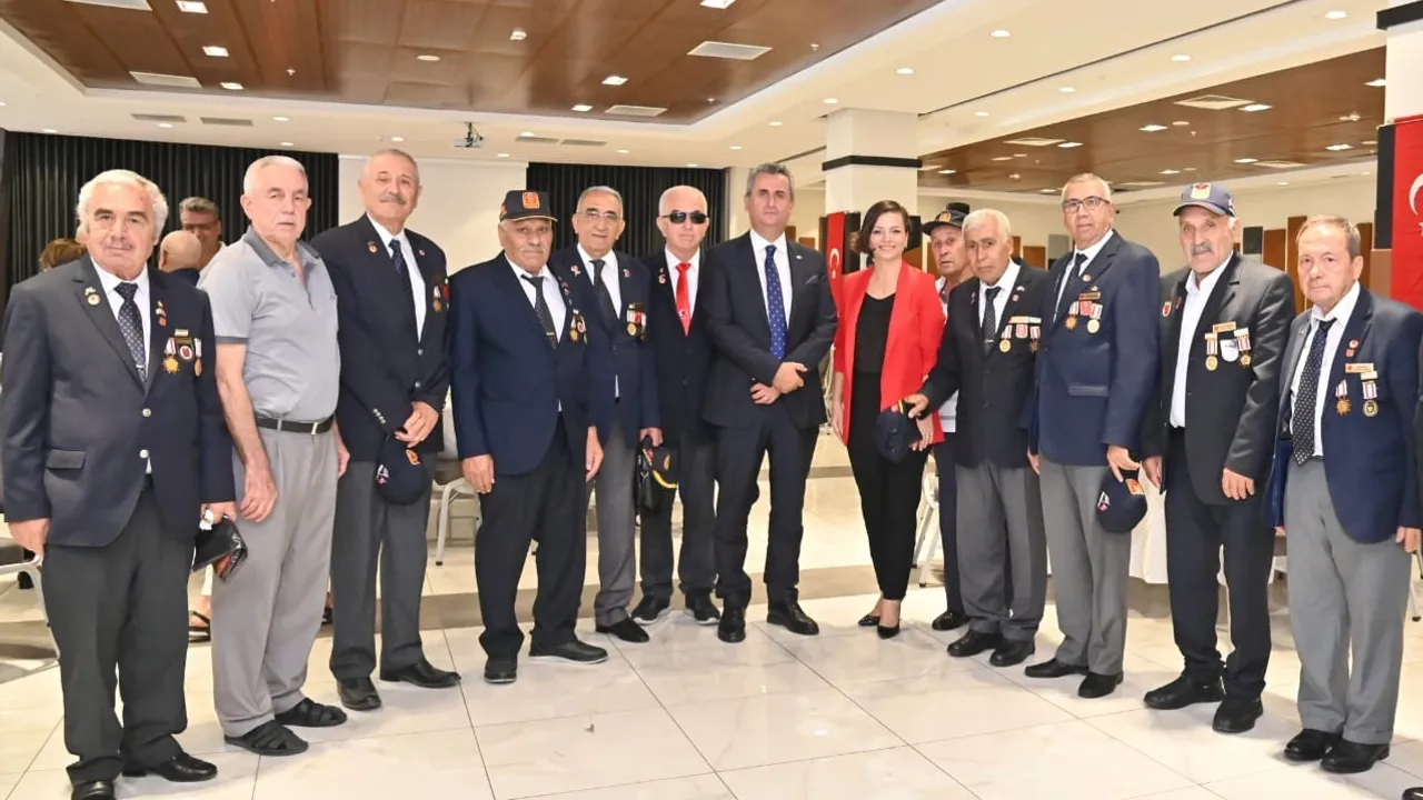 İzmir Karabağlar'da şehit aileleri ve yakınlarıyla anlamlı buluşma