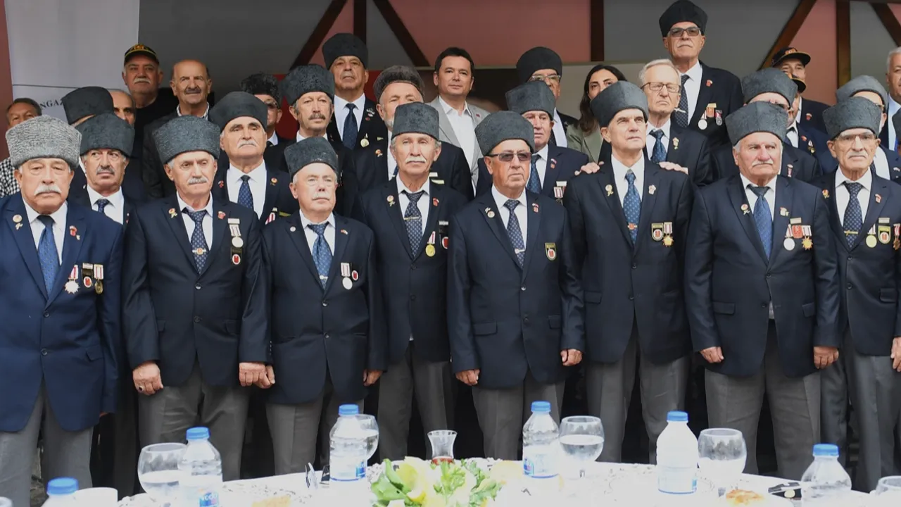 Başkan Aydın şehit yakınları ve gaziler ile bir araya geldi