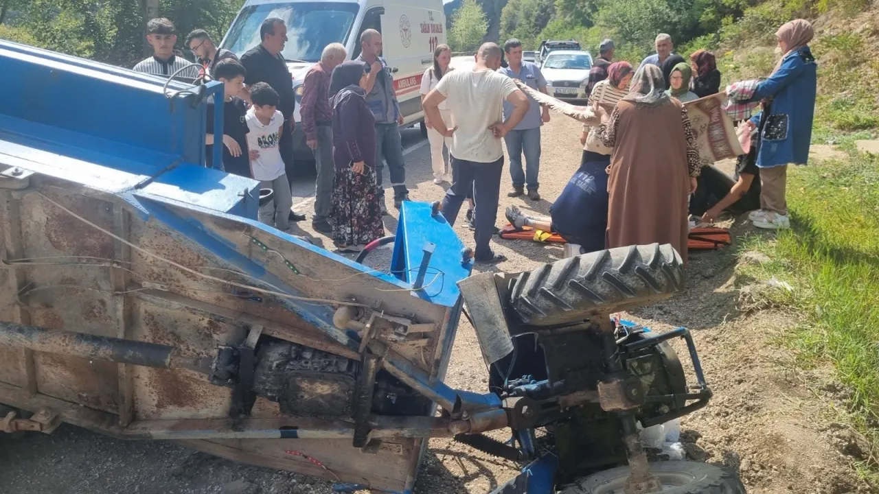 Yığılca'da tarım aracı kaza yaptı 7 kişi yaralandı 