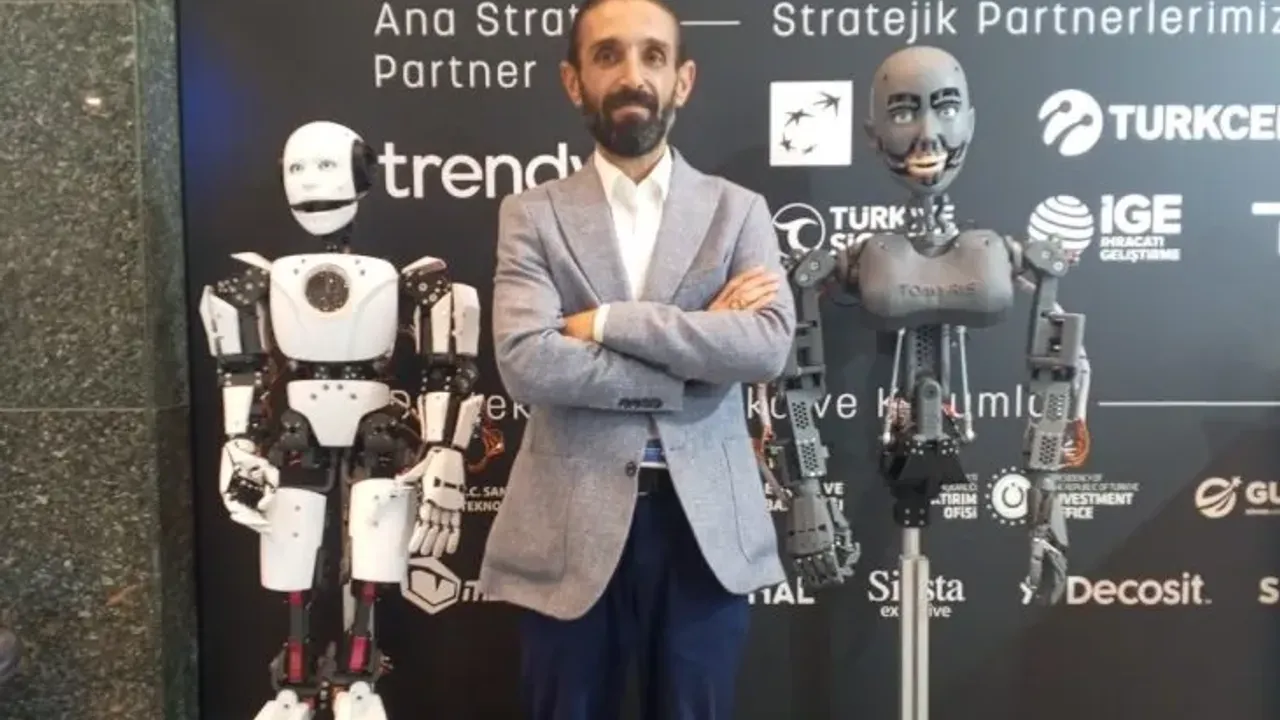 Türkiye'nin ilk insansı robotu Tomyris, Türk vatandaşlığı talep etti!