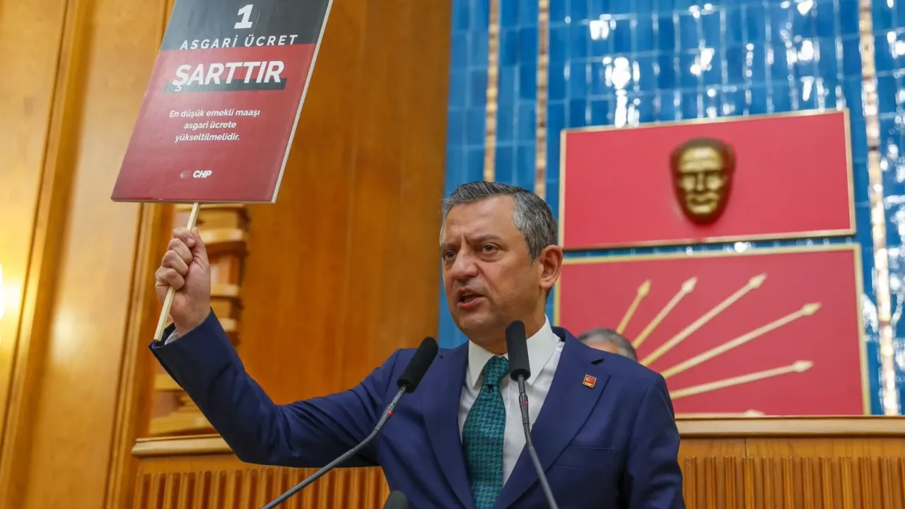 Özel: O vekil meclisten çıkmalı! Özel'den sanatçılara Esenyurt çağrısı