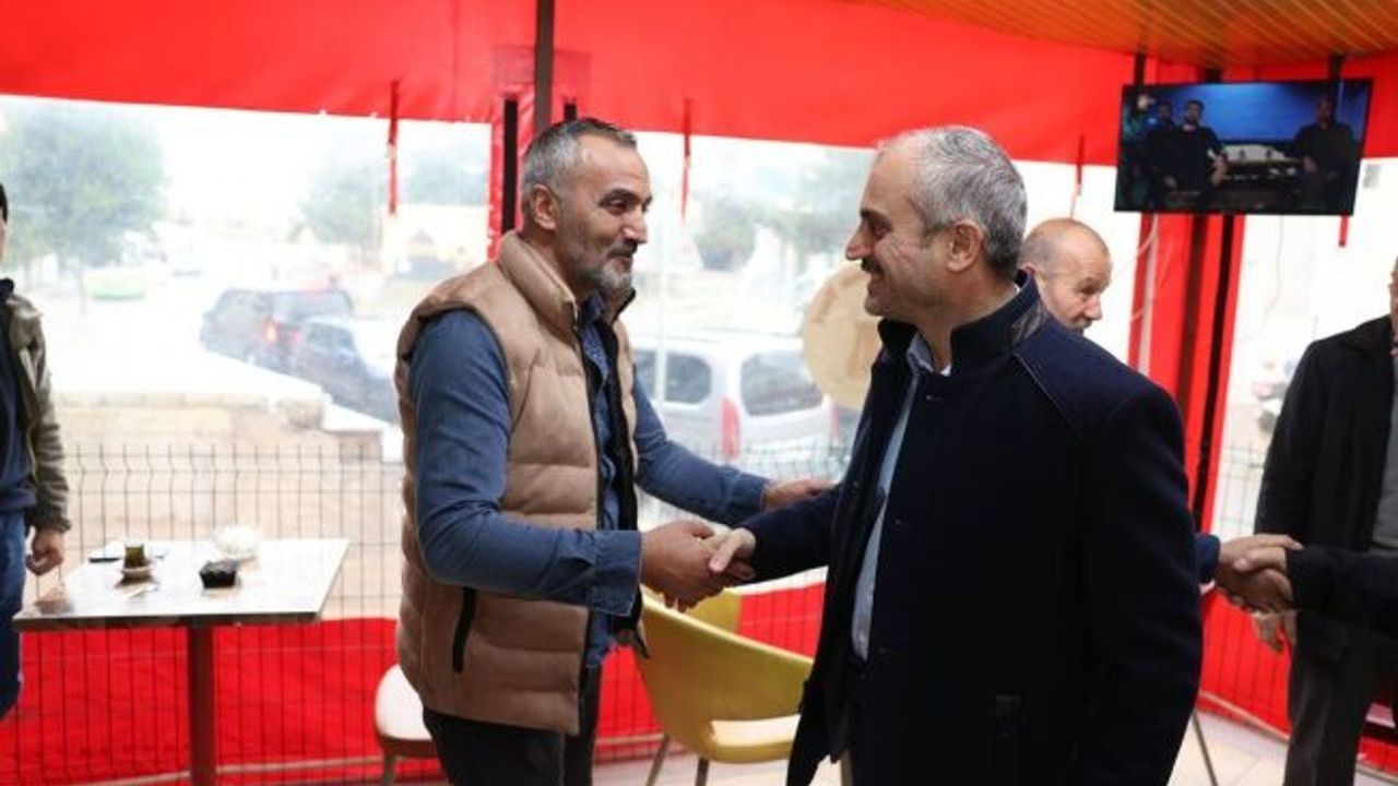 Çiftçi, esnaflarla bir araya gelmeyi sürdürüyor