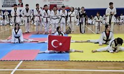 Gölcük Belediyesporun 293 taekwondo sporcusu kuşak atladı