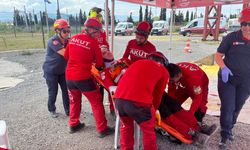 Büyükşehir İtfaiyesi’nden AKUT’a eğitim desteği!