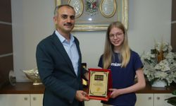 Çiftçi, geleceğin büyük piyanistini ağırladı