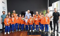 Başarılı Karatecilerden Başkan Büyükgöz’e Ziyaret