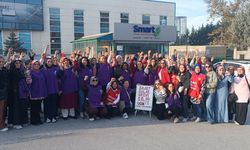 Kadın Komisyonu'ndan Smart Solar Grevine Dayanışma Ziyareti