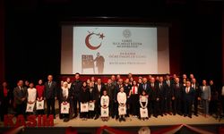 Gebze'de Coşkulu Öğretmenler Günü Kutlaması