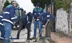 Manisa'da ekipler yağışa karşı sahada çalışıyor