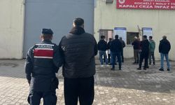 8 yıl 4 ay hapis cezasıyla aranıyordu!