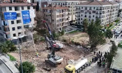 İBB yüksek riskli binayı yıktı!