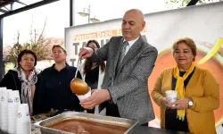 Kadın kooperatiflerinden tarhana ikramı