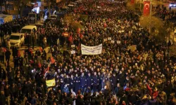 İBB Başkanvekili Nuri Aslan sessiz yürüyüşe katıldı